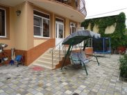Автобусом к морю из Тулы в Витязево гостевой дом ПОЛИНА территория
