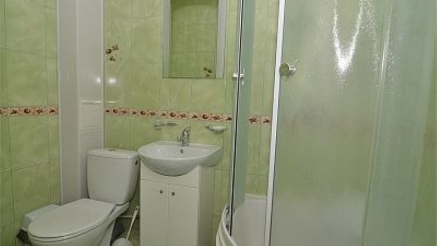 Автобусом к морю из Тулы в Крым Алушта гостевой дом ЕЛИЗАВЕТА санузел