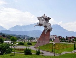 Автобусом из Тулы в Осетию и Балкарию Владикавказ Голубое озеро Крепость Дзивгис