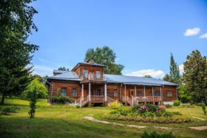 Автобусом по Тульской области Никольское-Вяземское Родовое имение Толстых Фестиваль Война и Мир